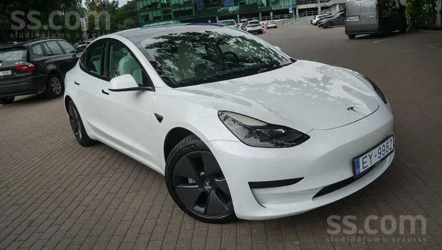 Tesla Model 3 2021 photo 4