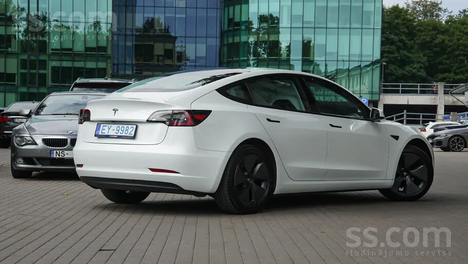 Tesla Model 3 2021 photo 5