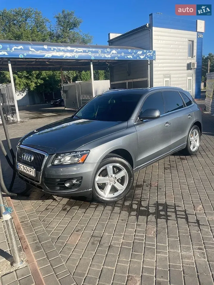 Audi Q5 2012 photo 2