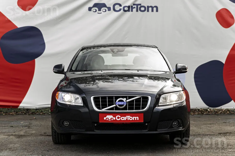 Volvo V70 2011 photo 2