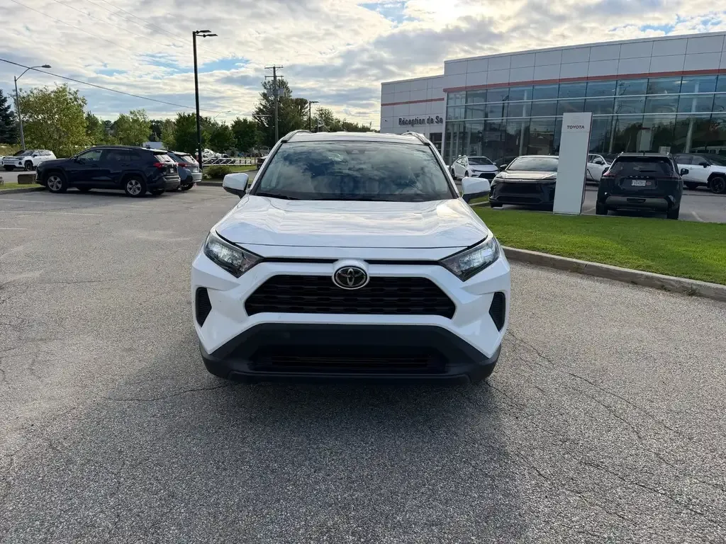 Toyota Rav4 2021 photo 2