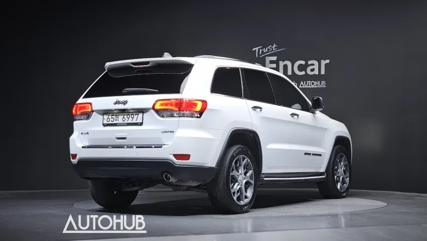 Jeep Grand Cherokee 2019 photo 2