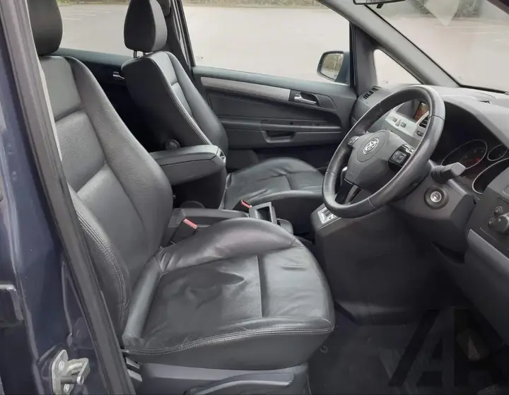 Vauxhall Zafira 2010 photo 5