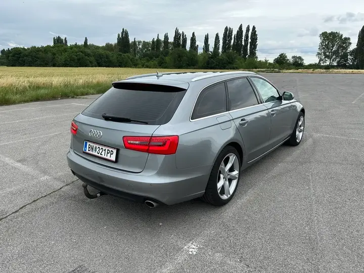 Audi A6 Avant 2012 photo 3