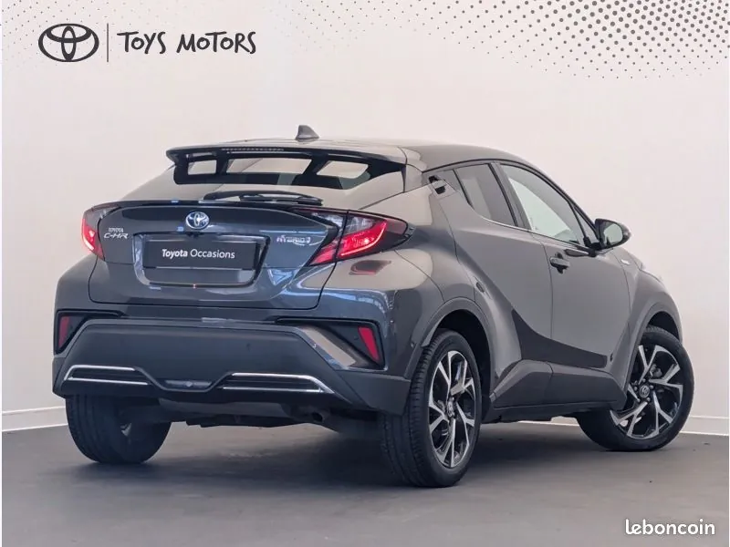 Toyota C-Hr 2021 photo 2