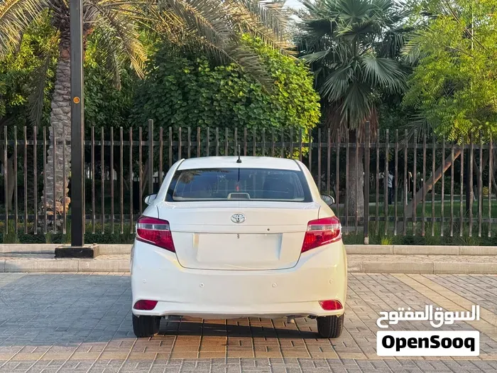 Toyota Yaris 2016 photo 2