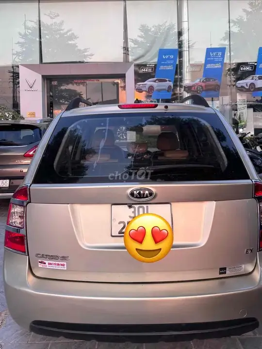 Kia Carens 2010 photo 3