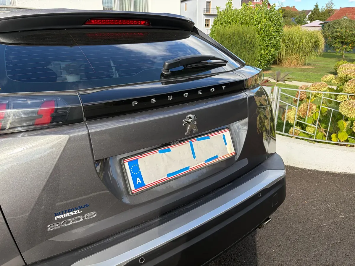 Peugeot 2008 2022 photo 2