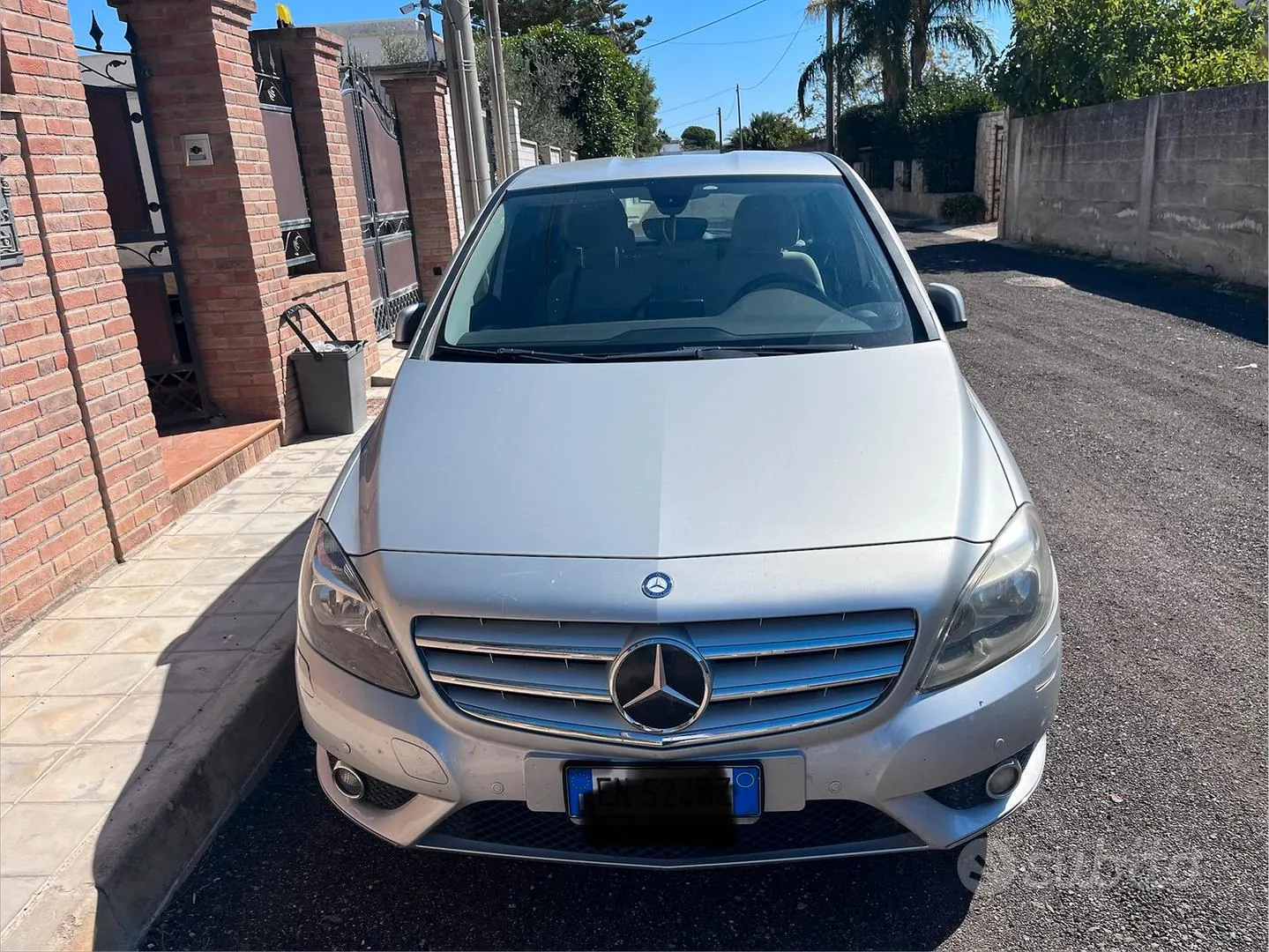 Mercedes-Benz B-Class 2012 photo 4
