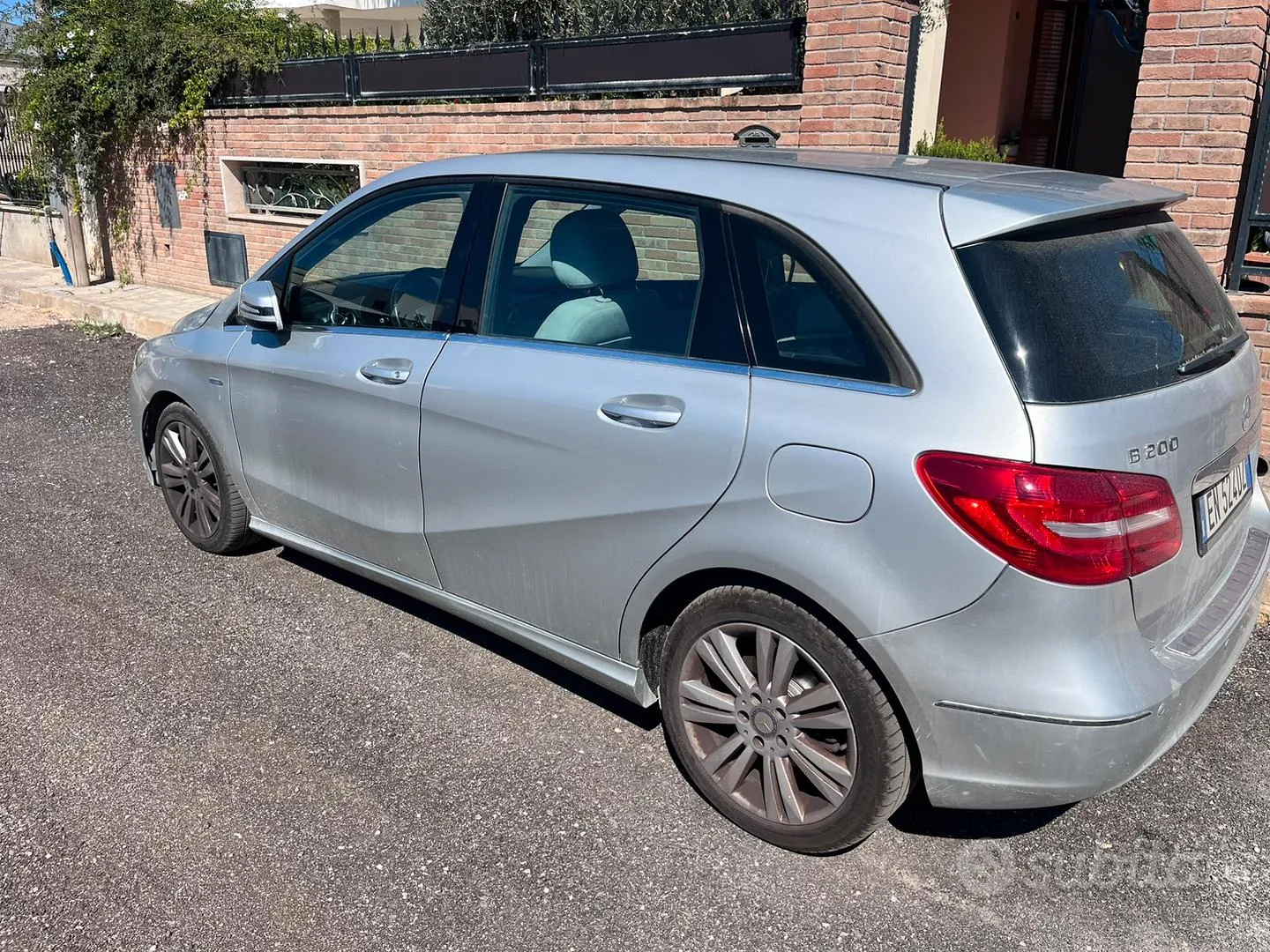 Mercedes-Benz B-Class 2012 photo 5