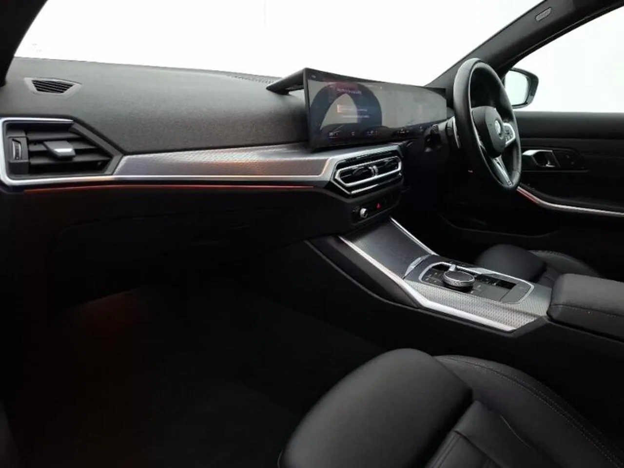BMW 3 Series 2024 photo 5
