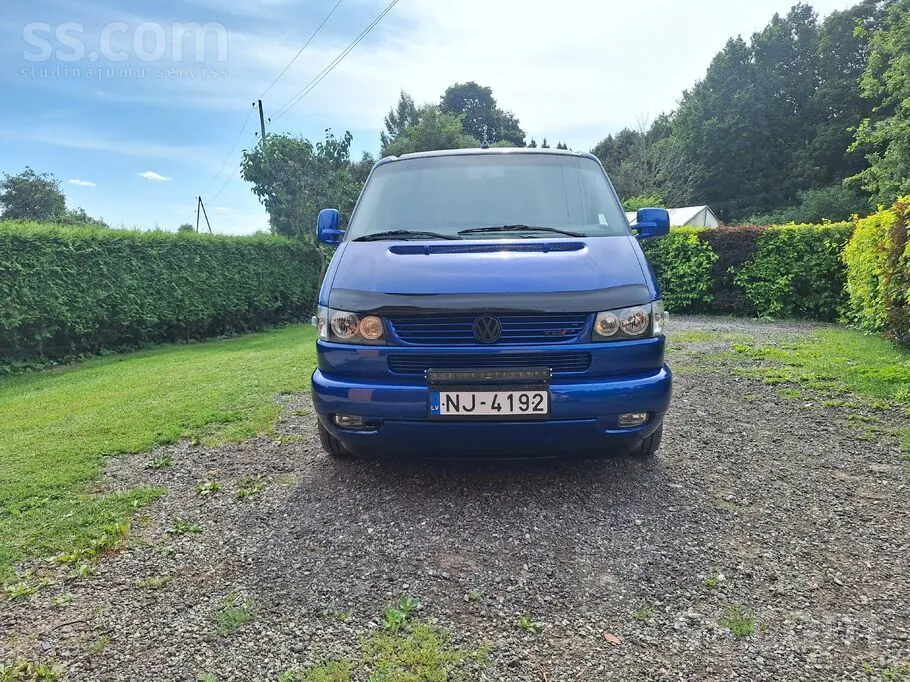 Volkswagen Multivan 2002 photo 2