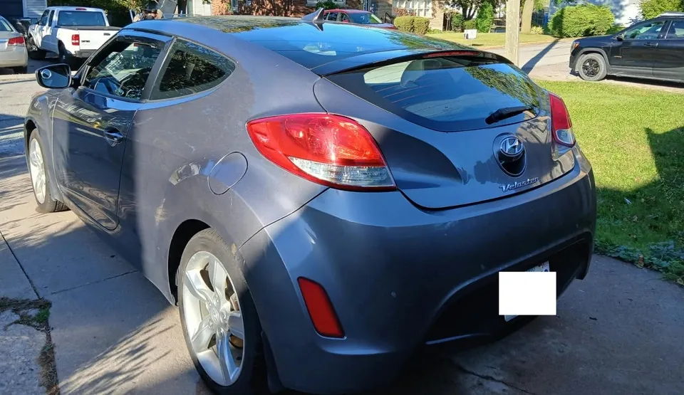 Hyundai Veloster 2013 photo 2