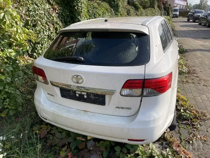 Toyota Avensis 2013 photo 4