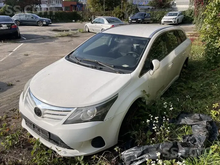 Toyota Avensis 2013 photo 5