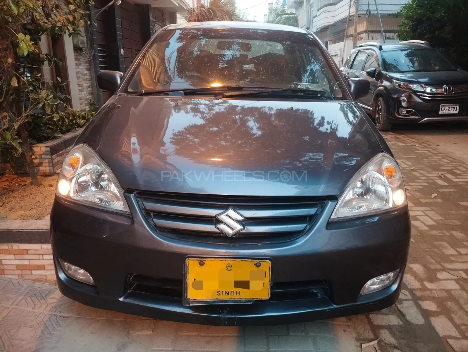 Suzuki Liana