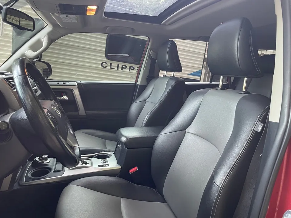 Toyota 4Runner 2014 photo 2
