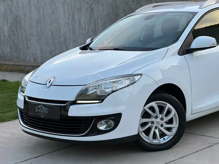 Renault Megane 2013 photo 2