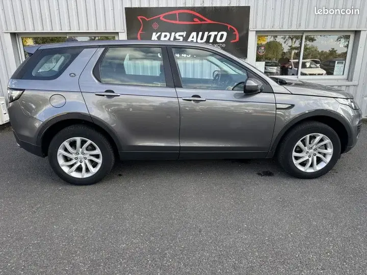 Land Rover Discovery Sport 2017 photo 2