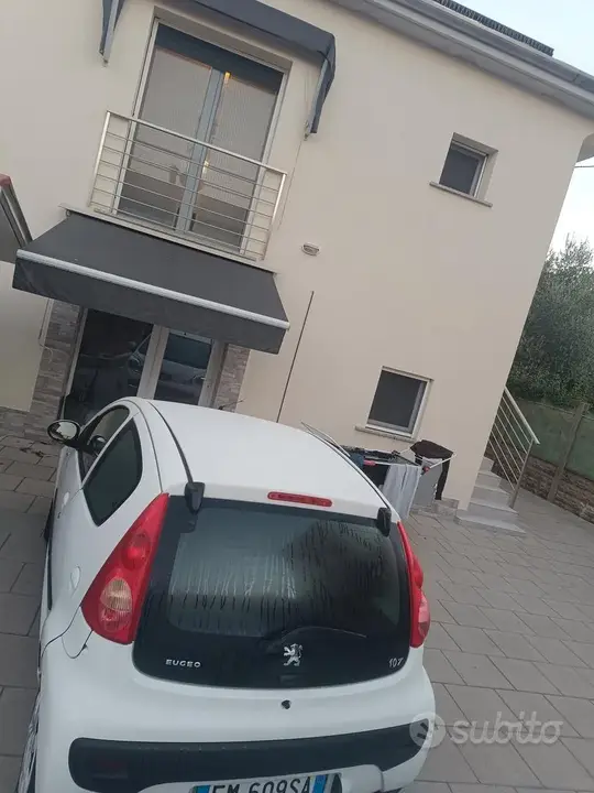 Peugeot 107 2012 photo 4