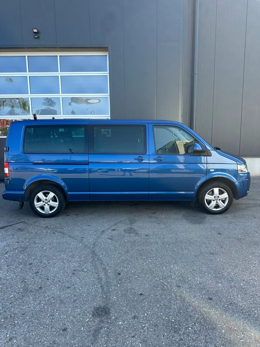 Volkswagen Caravelle 2012 photo 3