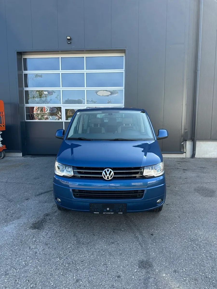 Volkswagen Caravelle 2012 photo 2