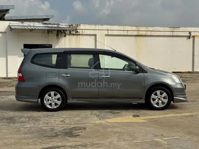 Nissan Grand Livina