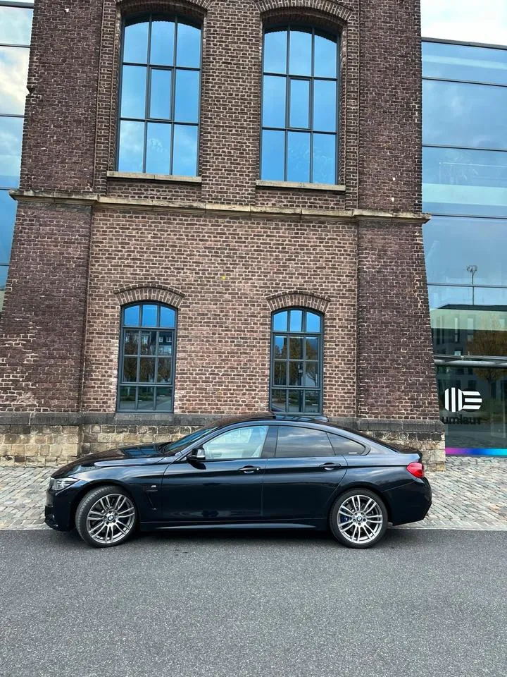 BMW 440I