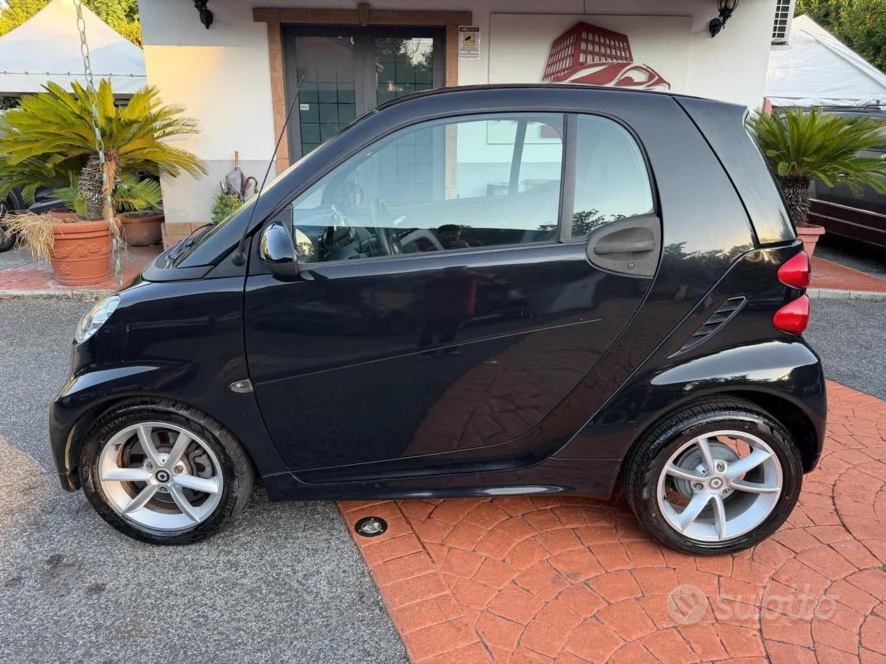 Smart Fortwo 2012 photo 2