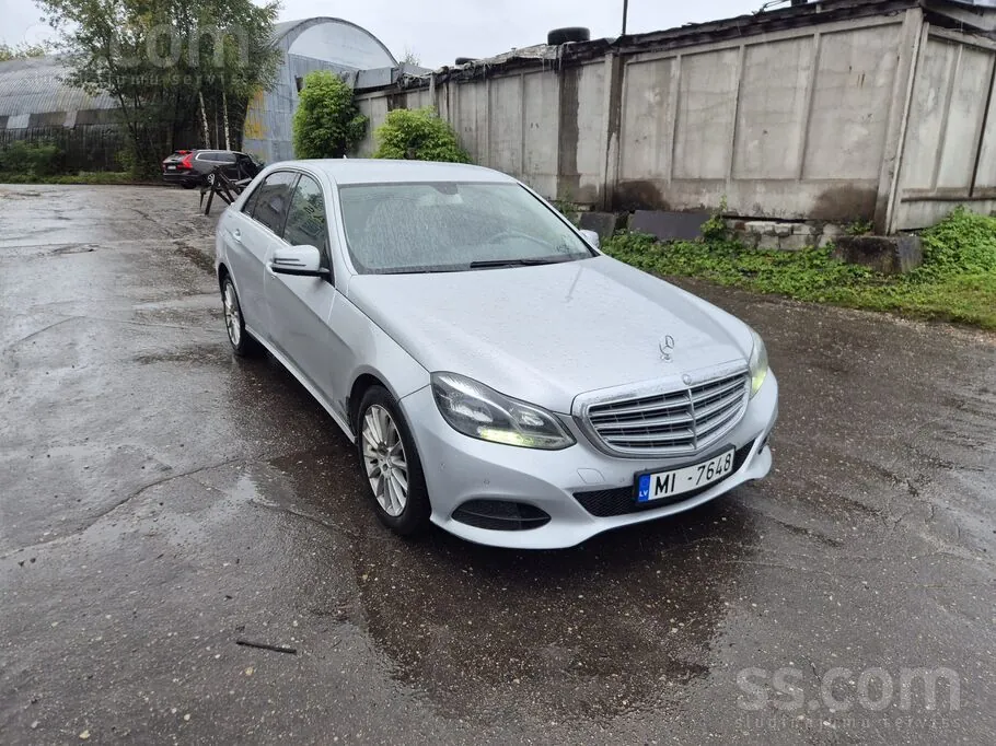Mercedes-Benz E220 2013 photo 2