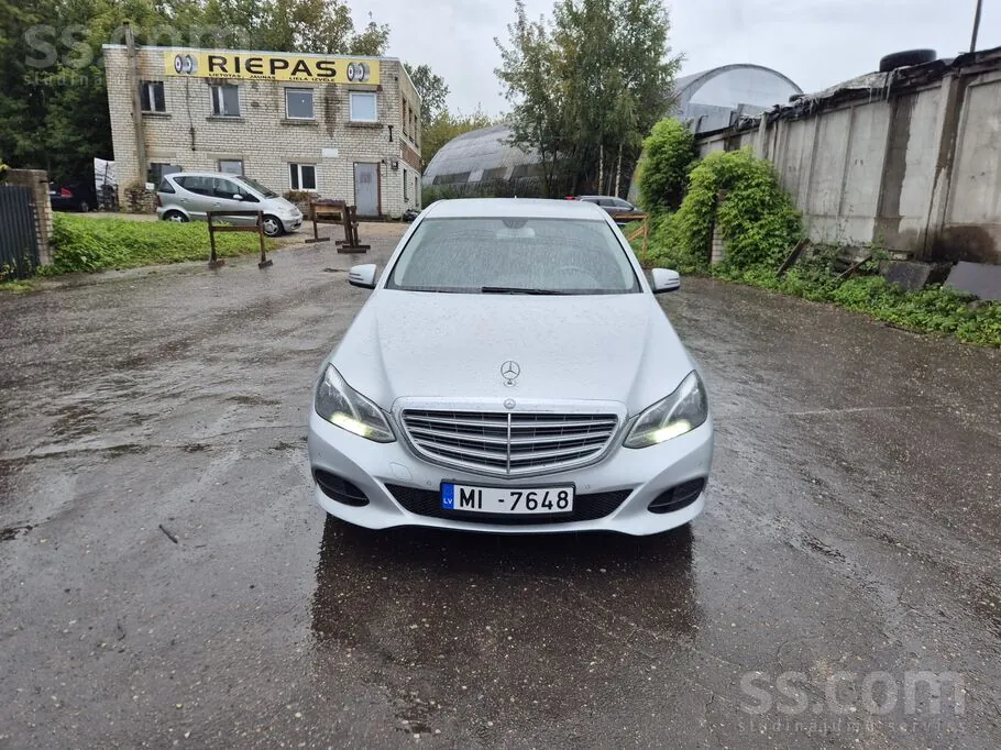 Mercedes-Benz E220 2013 photo 3