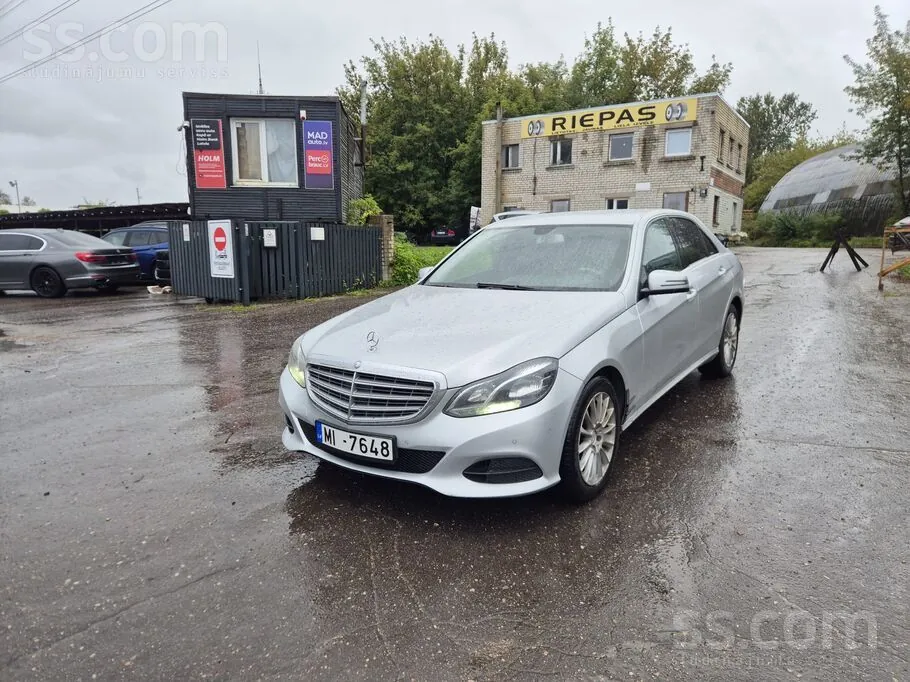Mercedes-Benz E220