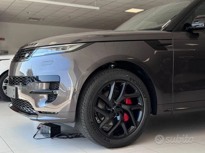 Land Rover Range Rover Sport 2026 photo 4