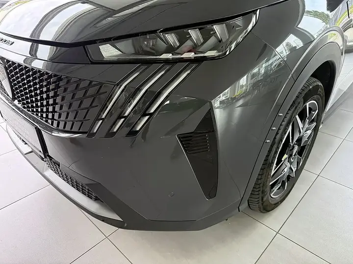 Peugeot 3008 2025 photo 2