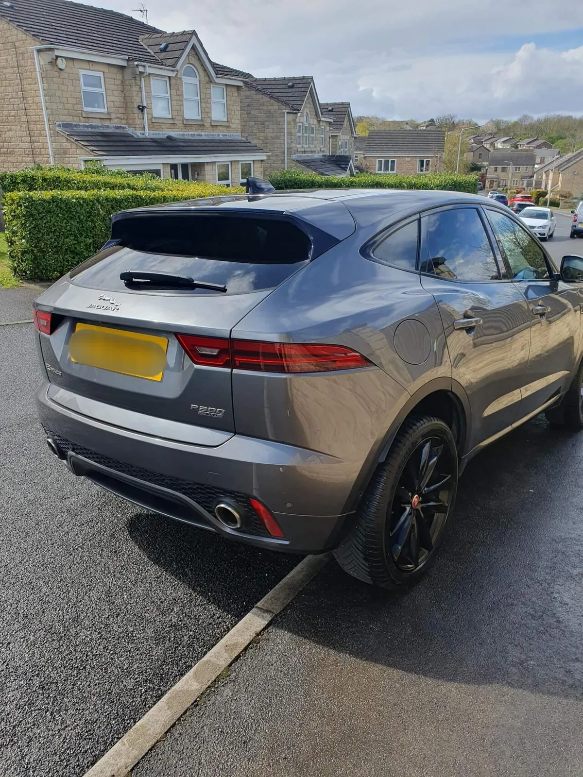 Jaguar E-Pace 2018 photo 4