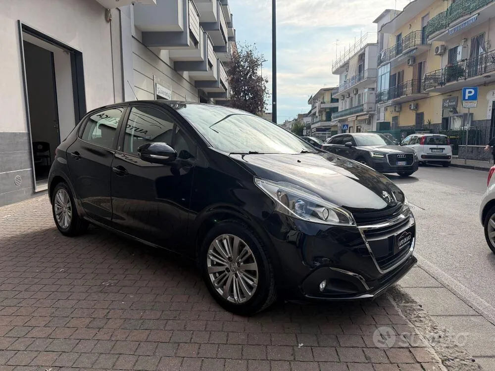 Peugeot 208 2018 photo 2
