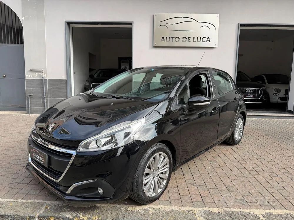 Peugeot 208 2018 photo 3