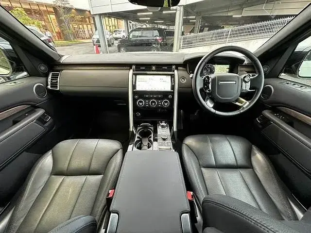 Land Rover Discovery 2020 photo 2