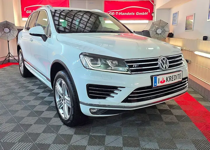 Volkswagen Touareg 2016 photo 2
