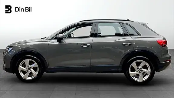 Audi Q3 2023 photo 2