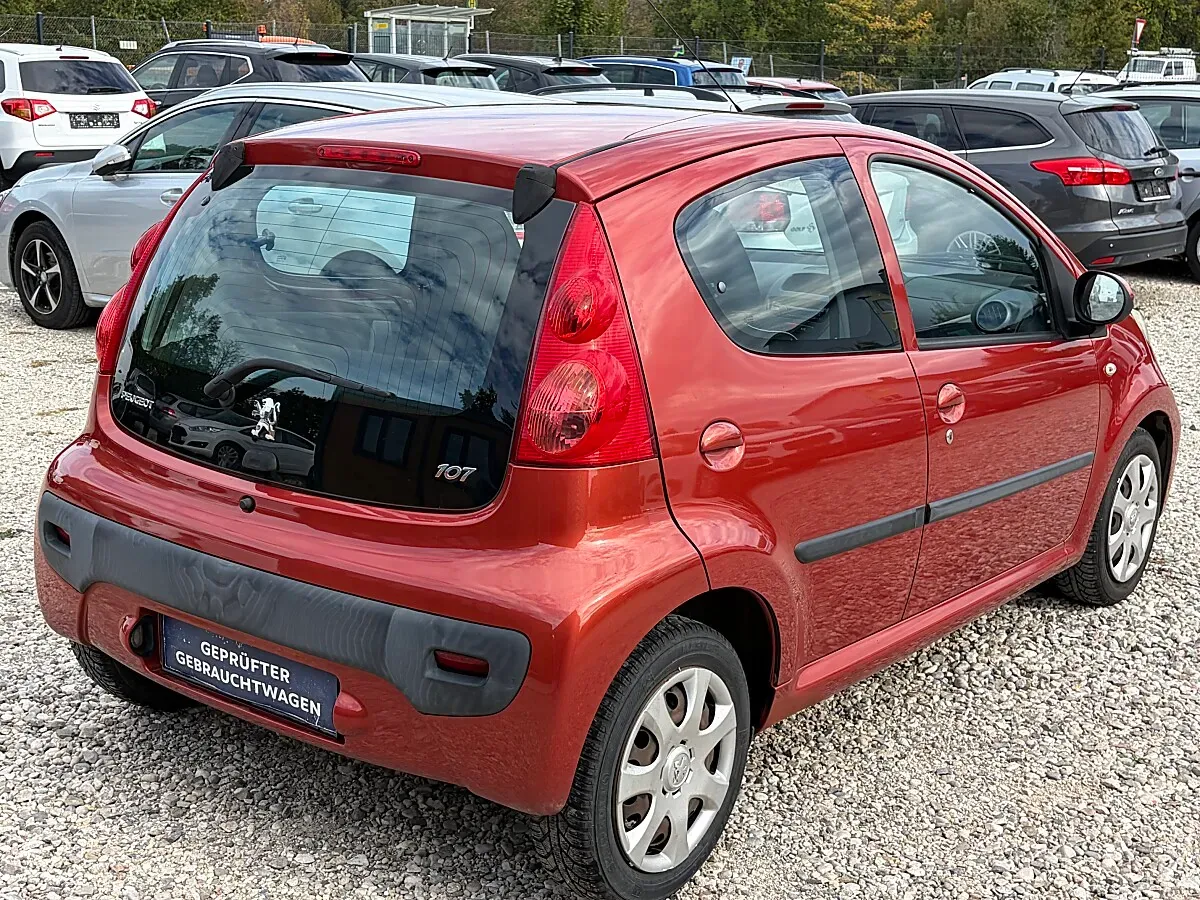 Peugeot 107 2008 photo 3