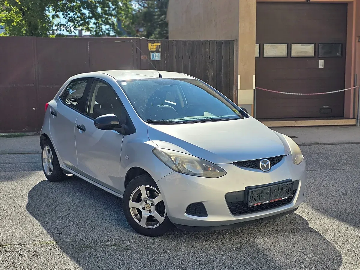 Mazda Mazda2 2007 photo 2