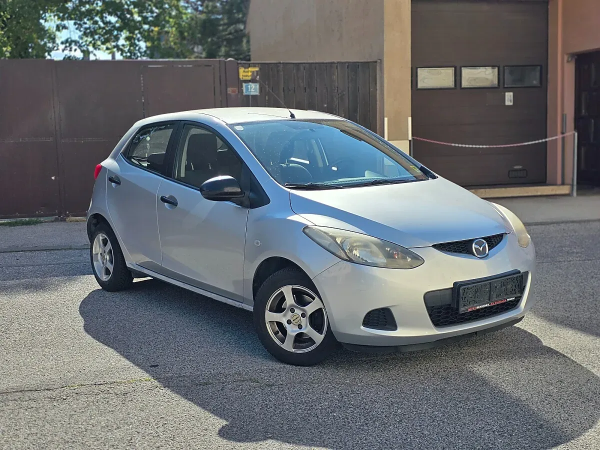 Mazda Mazda2 2007 photo 3