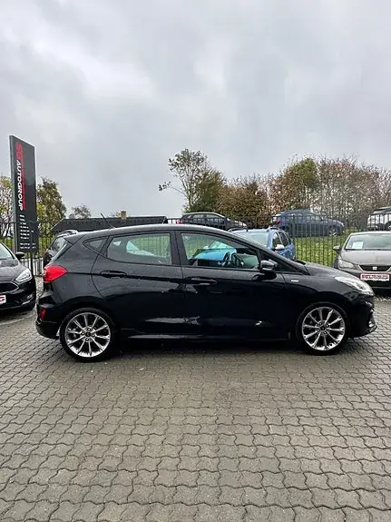 Ford Fiesta 2018 photo 2