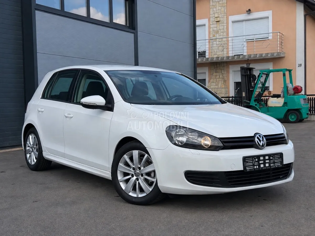 Volkswagen Golf 2012 photo 2