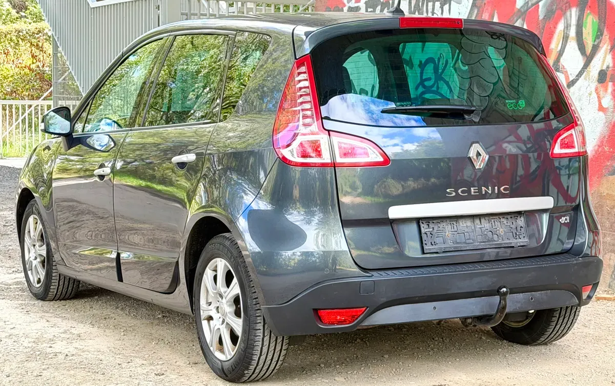 Renault Scenic 2011 photo 3