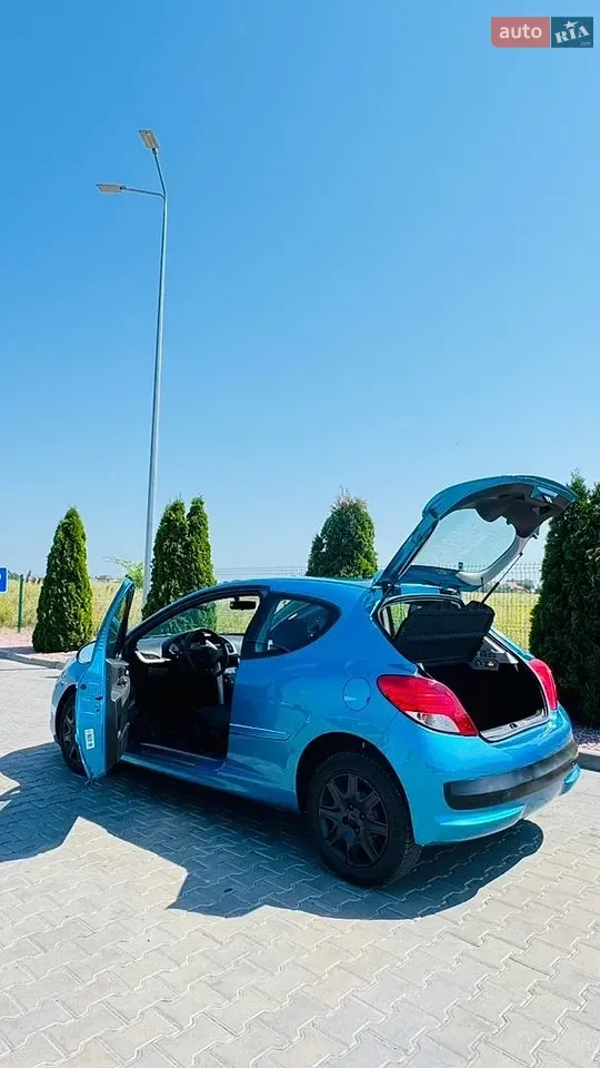 Peugeot 207 2011 photo 5