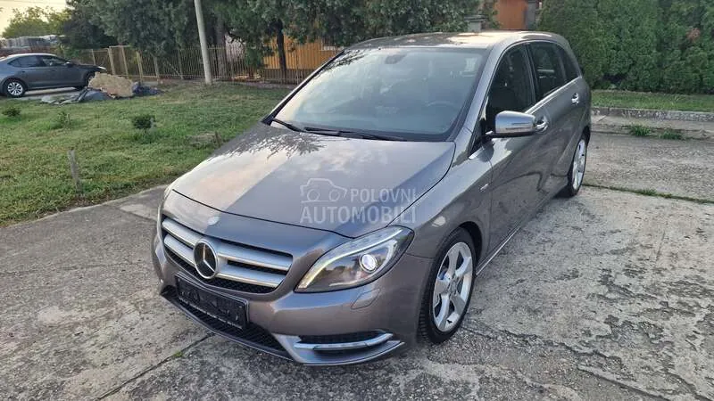 Mercedes-Benz B-Class 2012 photo 5