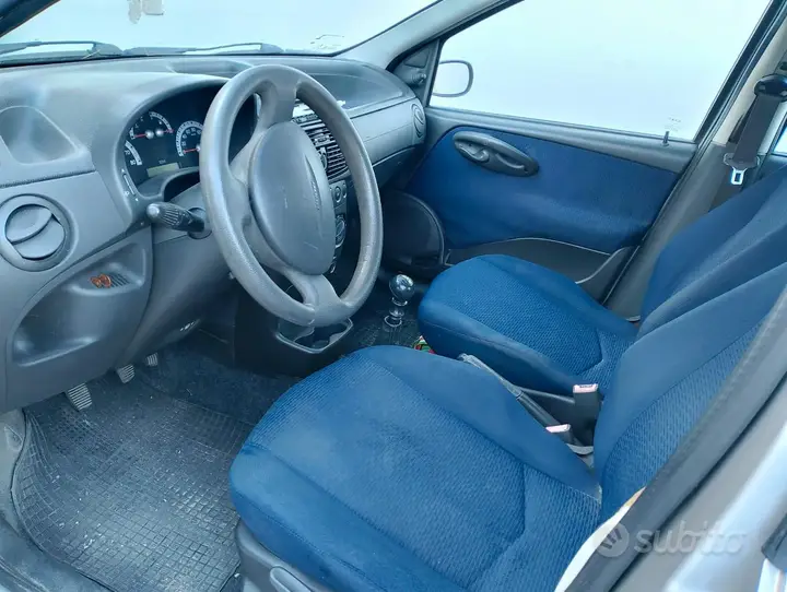 Fiat Punto 1999 photo 5