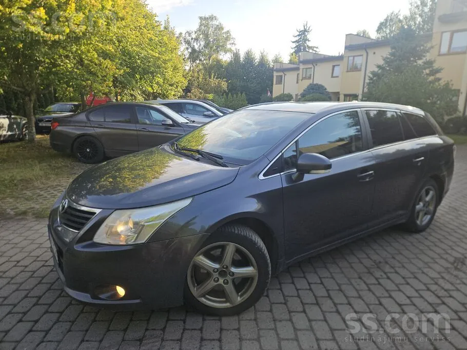 Toyota Avensis 2011 photo 4